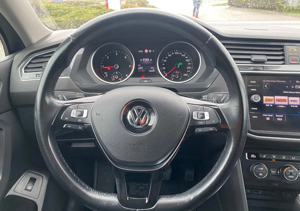 Volkswagen Tiguan cena 112500 przebieg: 93085, rok produkcji 2018 z Kalisz małe 596